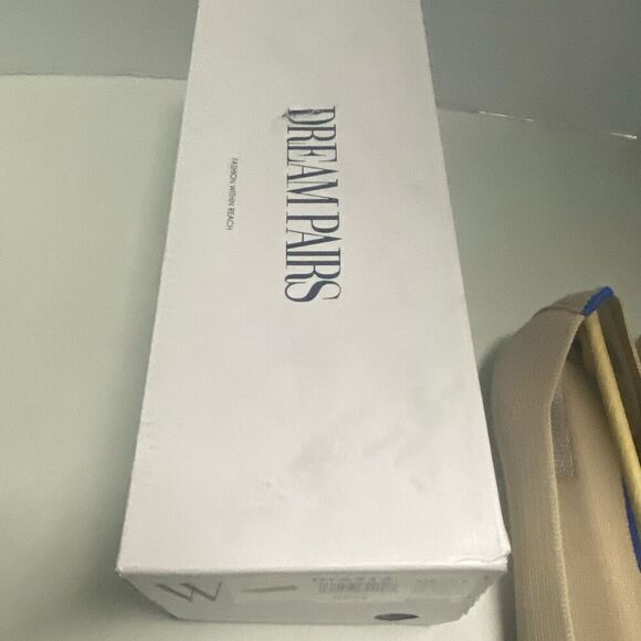 DREAM PAIRS Women’s Flats Slip On Gold Shoes Pointed Toe Size 7.5 New With Tags - Picture 4 of 11